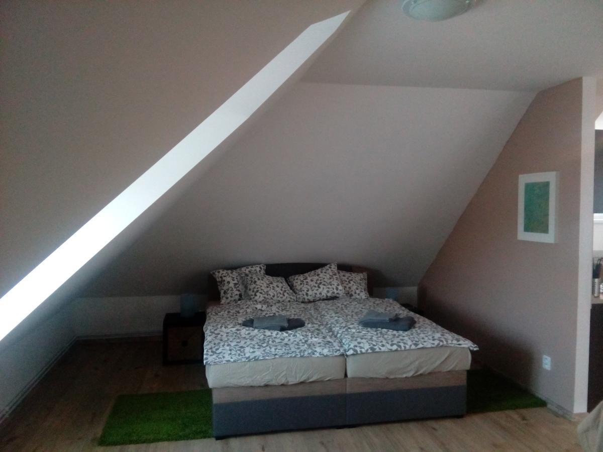 Hostinske Pokoje U Kulinare Domažlice Exteriör bild